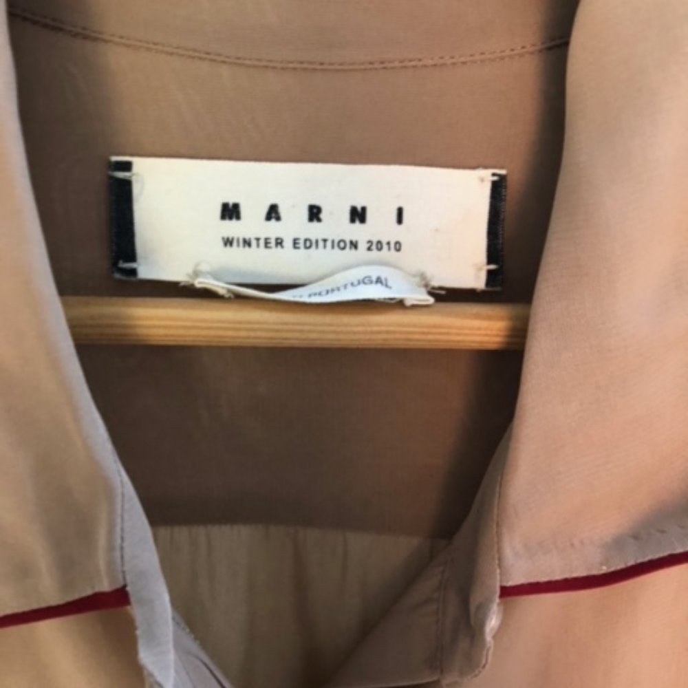 Marni shirt, beige and red linning. Viscose